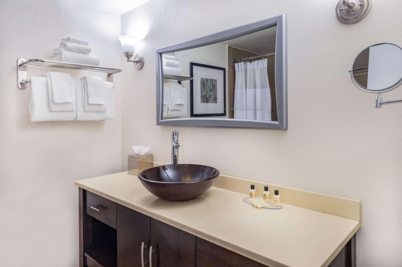 Готель Wyndham Sacramento Carmichael Екстер'єр фото
