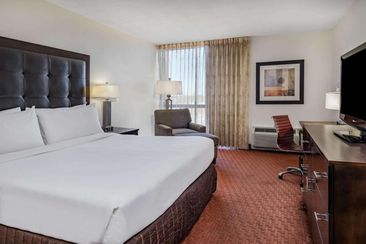 Готель Wyndham Sacramento Carmichael Екстер'єр фото